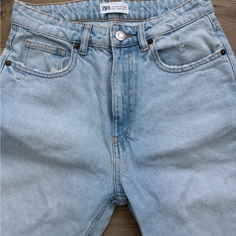 Zara Light Blue Straight Jeans - Picture 2 of 4